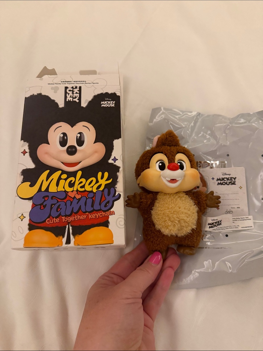 Popmart Mickey and Friends Family Keychain Dale - Picture 2 of 4